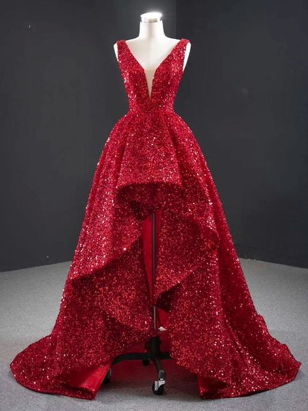 Glamouröse rote Pailletten mit hoher niederen Abendkleider für Frauen Glitter Elegante lange Line V-Ausschnitt Prom Party Kleid Dubai Arabisch Besondere Anlässe Gowns Zurück Schnürung
