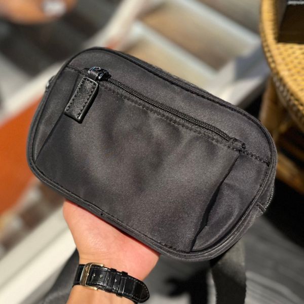 Borse di modo delle donne Crossbody Borse in vita originali da uomo Borsa da uomo Borsa pettorale Designer di lusso Borsa da uomo Top Quality Tessuto impermeabile leggero 6 colori