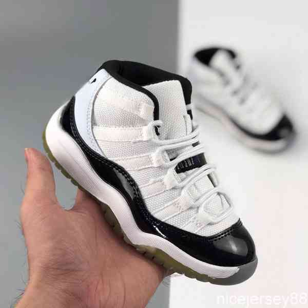 

bred 11s 11 boys girls children youth lady basketball shoes sports sneaker pink blue trainers outdoor kids jumpman des chaussures 66cua