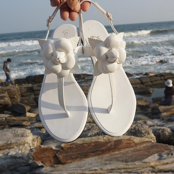 Sandalo piatto donna boho fiore di camelia tacco piatto punta pizzicata beach resort con un sandalo con cinturino taglia 34-42