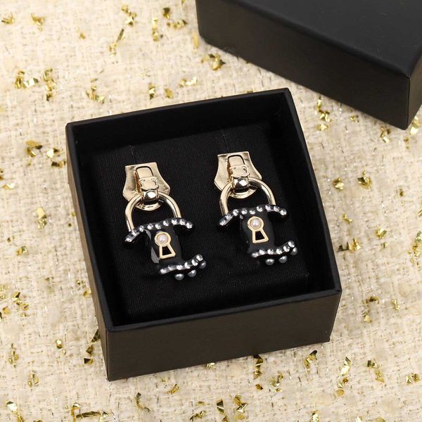 

2022 charm dangle drop earring with black resin part and nature shell beads for women wedding jewelry gift have box stamp ps7198, Golden