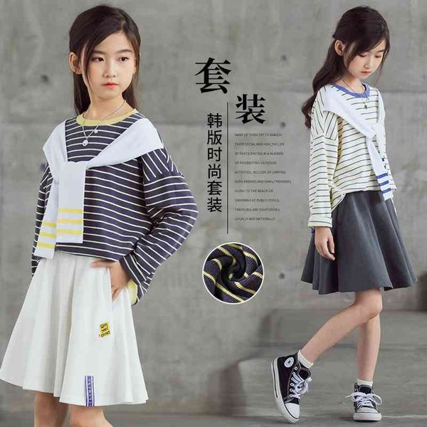 

girls' spring and autumn set 2021 new korean version college style short skirt big children's striped knitted sweater two-piece, Black;white