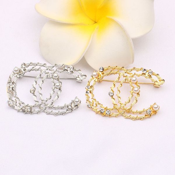 

lots style designer brooch brand letters diamond brooches pin geometric luxury crystal rhinestone pearl pins for women clothing decoration j, Gray