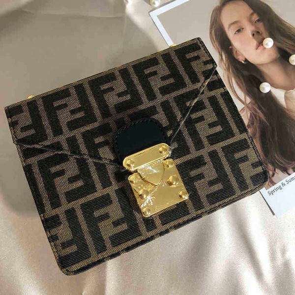 

women luxurys designers bags 2021 designer handbags multi pochette crossbody bag zhouzhoubao123 louisbags_18 hanghhangbag middle ancient vin