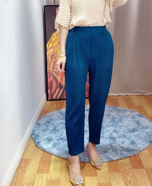 

2021 summer women new thin radish miyak folds fashion plus size all-match fine harem cut pants tied 78 h8sv, Black;white