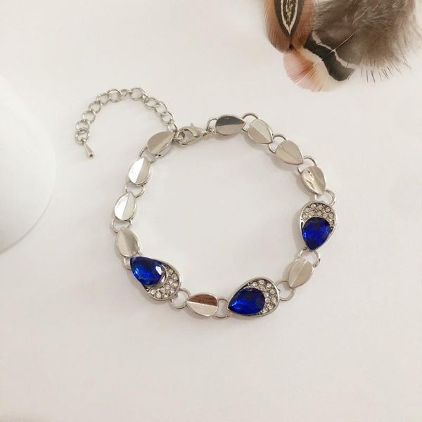 

link, chain boutique ladies bracelets selling crystal heart-shaped alloy jewelry accessories exquisite gifts, Black