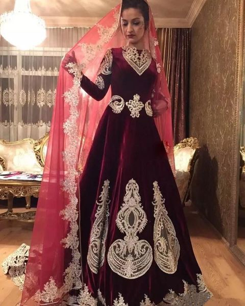 

2021 new luxury muslim es arabic dubai veet burgundy gold applique bridal gowns sweep train wedding 4tzt, White
