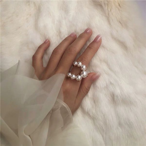 

hbp fashion french metal inlaid shaped opening ring, crescent pearl ring, Silver
