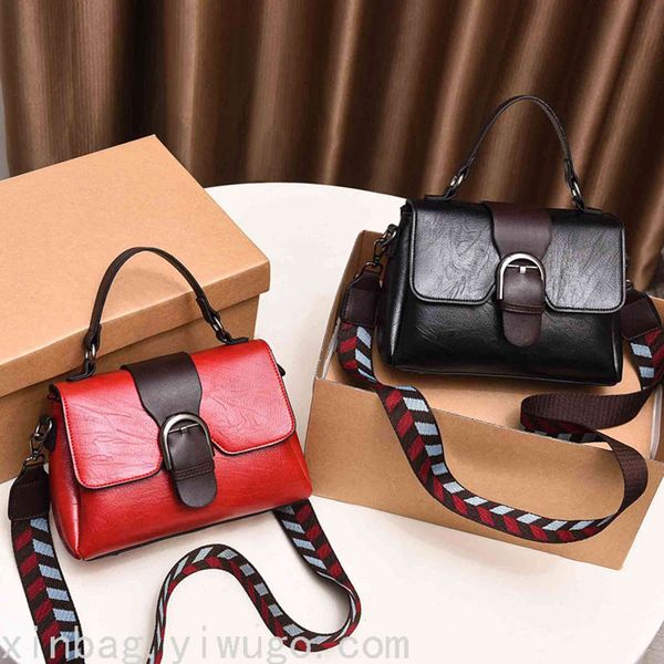 

2021 fashion retro portable bag single shoulder diagonal span women's 12398