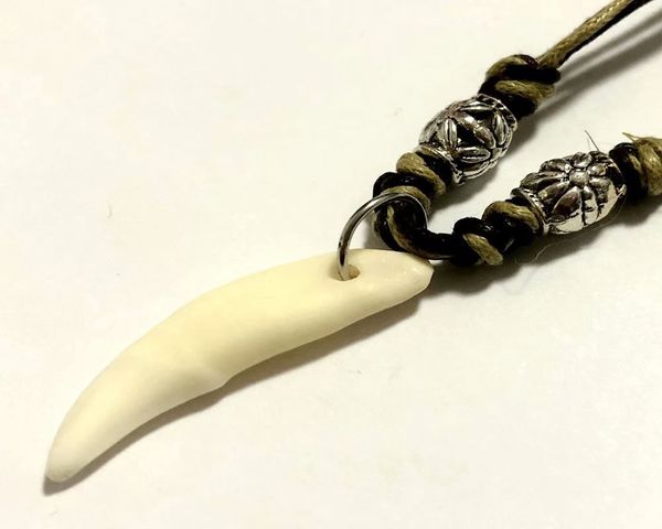 

yqtdmy 12 pcs punk vintage brave wolf tooth domineering pendant gifts, Silver