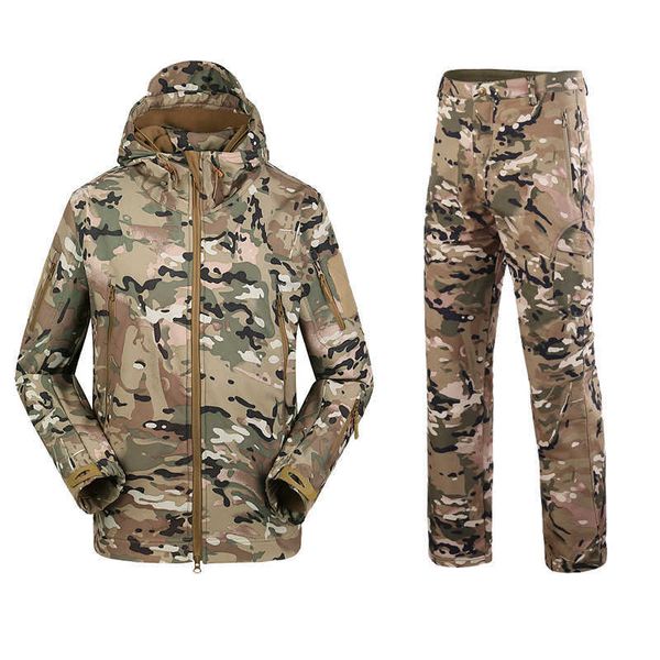 Tuta mimetica Pelle di squalo Caccia all'aperto Campeggio Impermeabile Antivento Poliestere Cappotti Giacca Felpa con cappuccio TAD Softshell Giacca + pantaloni 210714