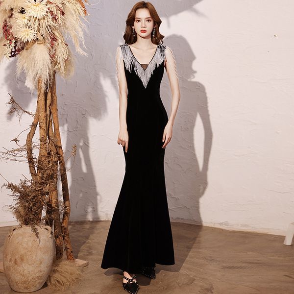 

shoulder tassel evening drs female 2021 summer celebriti atmosphere banquet temperament black long fishtail skirt, Black;gray