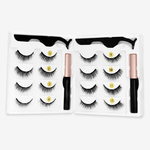 

false eyelashes fake