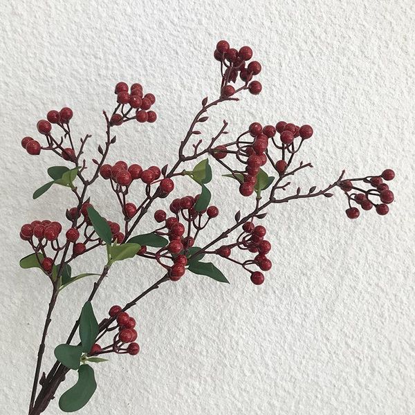 

1pc lifelike faux holly berry realistic decorative artificial berry fake pick for pgraphy props wedding party decor