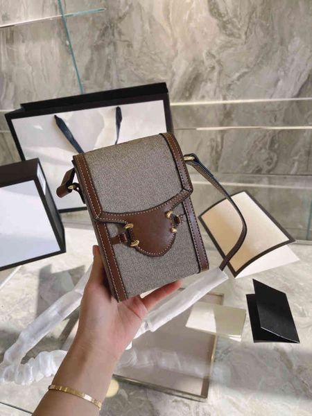 

2021 new fashion mobile phone bag with classic pattern and luxurious design