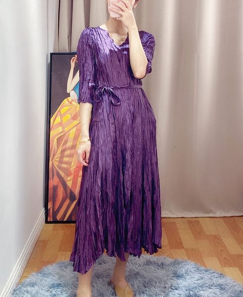 

2021 new autumn women's decote miyak fold fashion plus size slim slight combined mid length big swing dress 789 yv8r, Black;gray