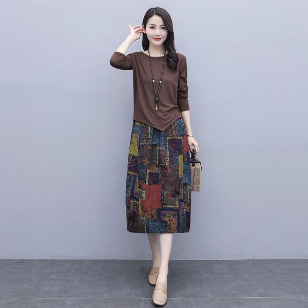 

womens long-sleeved knitted dress suit new belly-covering western style youthful-looking slimming two-piece suit autumn dress, White;black