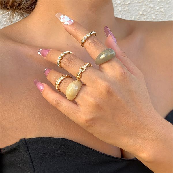 

yamog european acrylic wide diamond finger rings women sweet mix hand jewelry sets female geometric alloy retro party rings accessories whol, Golden;silver