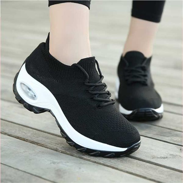 

women lightweight sneakers running shoes outdoor sports breathable mesh comfort platform comfortable air cushion 2022 new