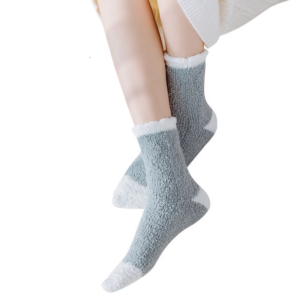 

soft toilet winter thicken coral women mode mid-calf stack socks, Black;white