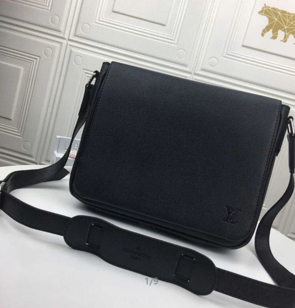 

cross-grain body aie#m30619 the black handbag is made of brand handbags iconic handles shoulder bags totes cross designer luxury bag clu
