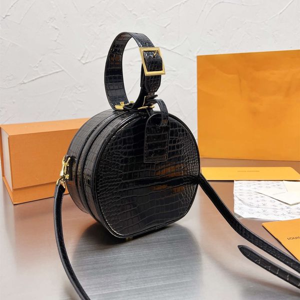

2021 women fashion saddle shoulder clutch bags casual lady handbag leather chains zipper & hasp messenger luxury designer bag business tote