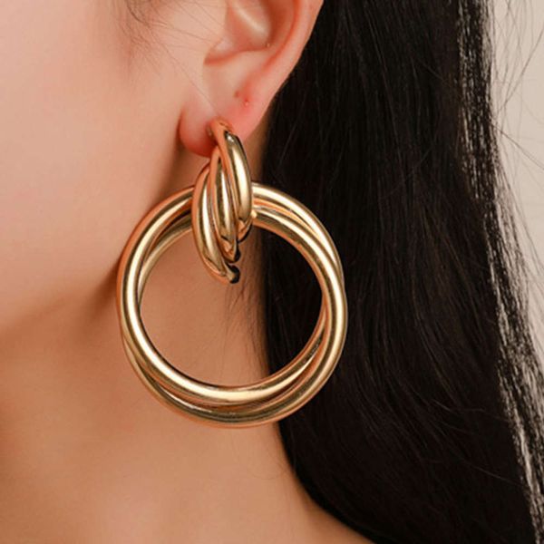 

exaggerated fashion simple smooth large circle earrings