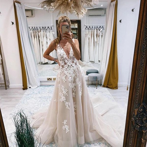 

deep v neck a line lace wedding dresses bridal gowns with floral appliques court train backless plus size vestidos de novia, White