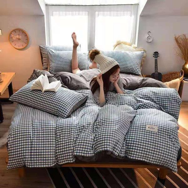 

bedding sets milk velvet 4-piece set , skin friendly and comfortadle fashionable atmosphere