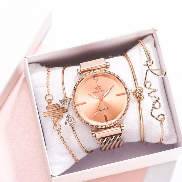 

wristwatches tendencia de mujer 2021magnet buckle female watch quartz ladies bracelet 5-piece set women, Slivery;brown