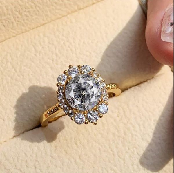 

wedding rings exquisite fashion jewelry copper inlaid zircon lace full rhinestone crystal ring female women, Slivery;golden
