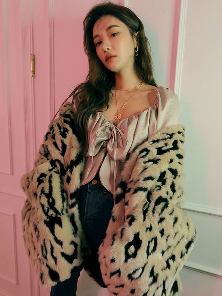 

winter women notched collar hairy shaggy leopard fur jacket oversized keep warm short furry coat loose outerwear, Black