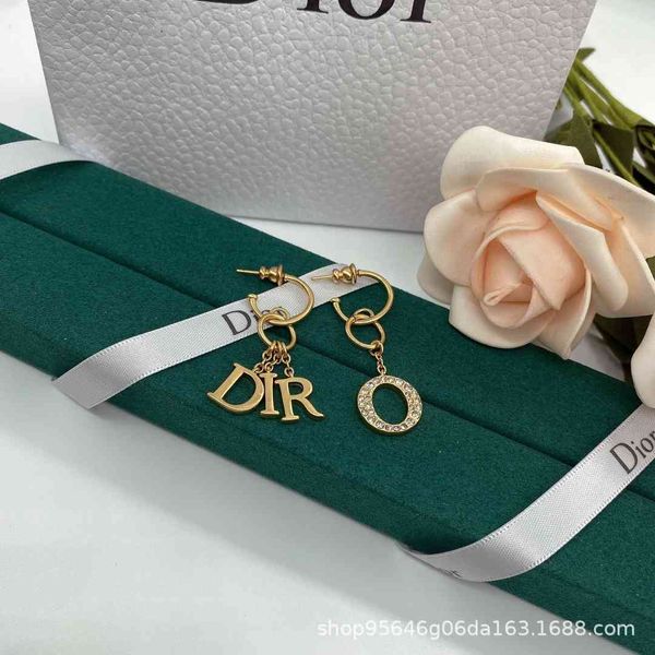 

2021 new designer family many tassel earrings letter inlaid with diamond flower bronze silver needle, Golden