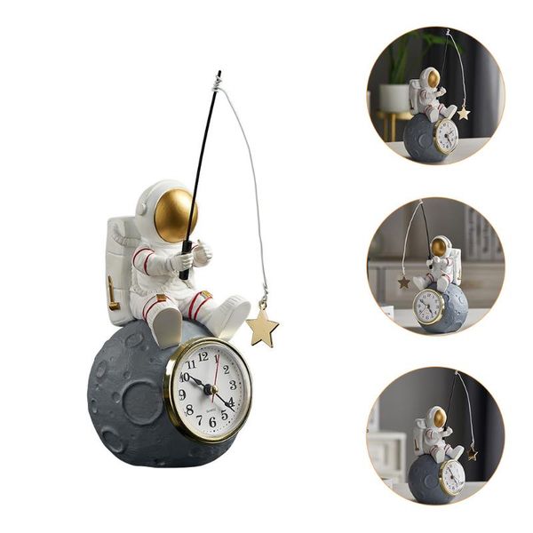 

wall clocks 1pc astronaut themed design clock adornment without battery (assorted color)