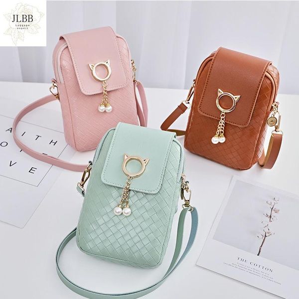 

fashion popular exquisite small mobile phone small bag women 2021 new woven square bag wild messenger female