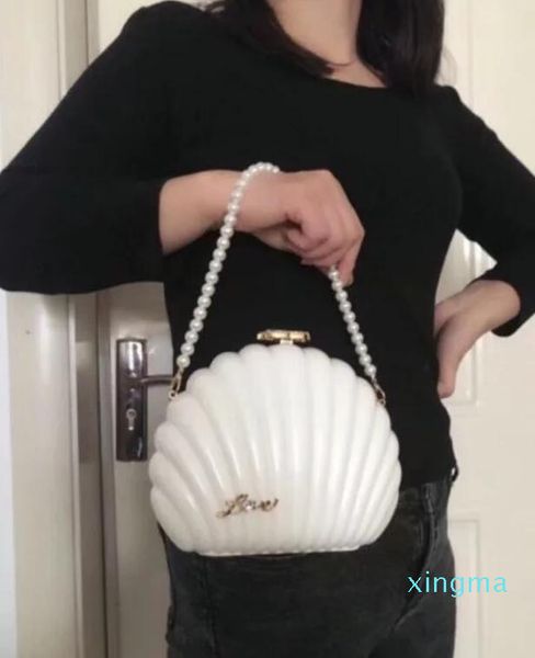 

gift bag rhinestone inlaid handbag elegant white pearl shell shoulder pack fashion party bag