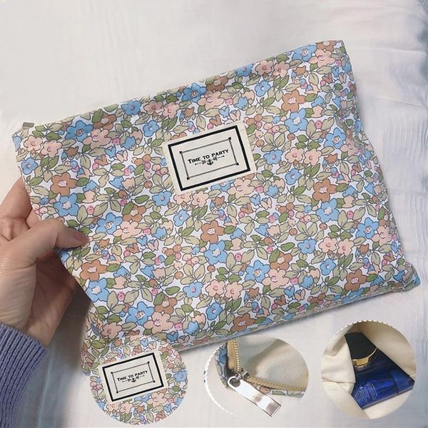 

cosmetic bags & cases retro floral bag art graffiti women's makeup zipper handbags large portable travel toiletry washing