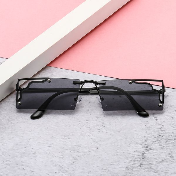 

new metal hollow square small frame men's and women's sunglasses, color fashionable personality ins sunglasses fj2909, White;black