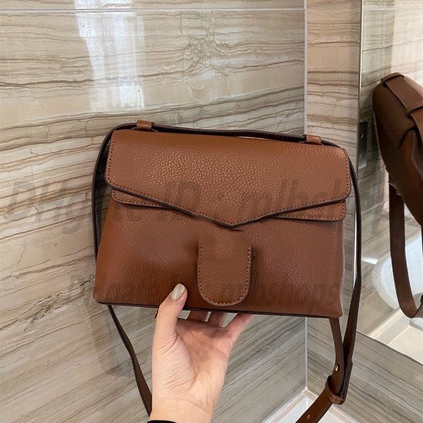 

luxurys shoulder bags handbags wallet designers womens fashion cross body closure saddle selling clutch bag totes