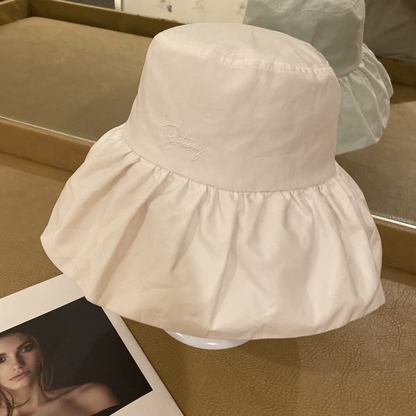 

net red fisherman's hat with auricularia auricula edge, Yellow