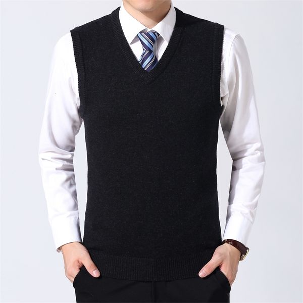 

2021 new sweater classic solid color v neck sleeveless pullover male knitted warm mens sweaters vest business casual vests 85i0, White;black