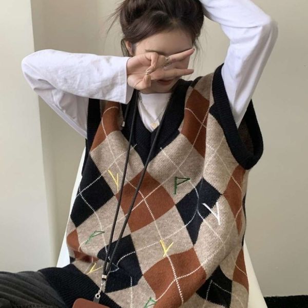 

autumn winter lattice letter embroidered loose knit vest women's top, White