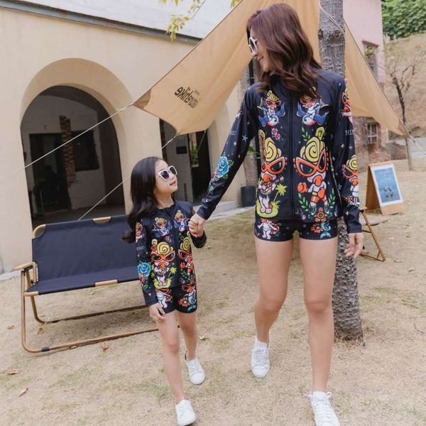 

pacifier 2021 summer tide brand gaoding children's print rose parent-child swimsuit two-piece set, White