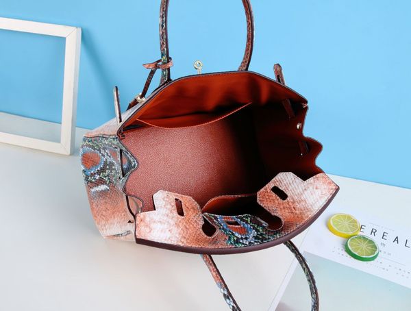 

wind large capacity pattern bag leather women's single shoulder messenger bag leather hand hand outlets