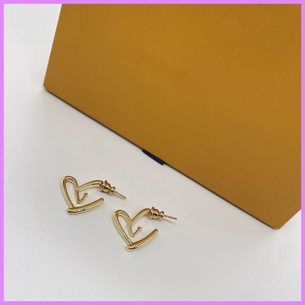 

women designer earrings fashion lady earring designers jewelry for party combination ear pendants letters round lock mens gift d2111258f, Golden;silver