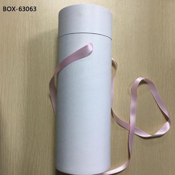 

women's shorts box 63063, White;black