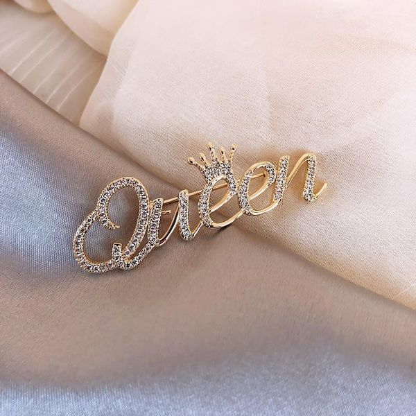 

pins, brooches kpop luxury creative letter queen brooch in 2021 crown for women christmas party badge girls lapel pins, Gray
