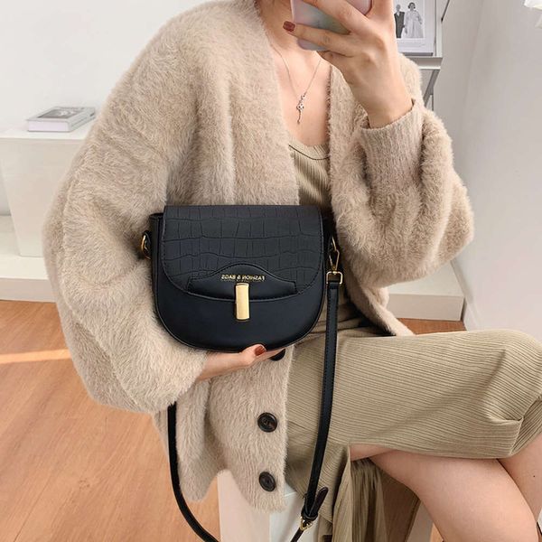 

small round 2020 korean fashion piggy single shoulder lock slung women's bag