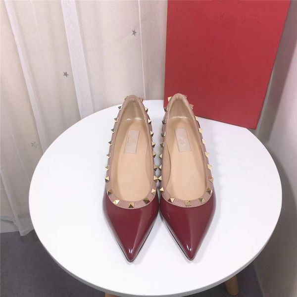 

pointed single women's bottom 2021 summer new liudingzhen flat heel net red versatile shallow mouth v home rivet shoes, Black
