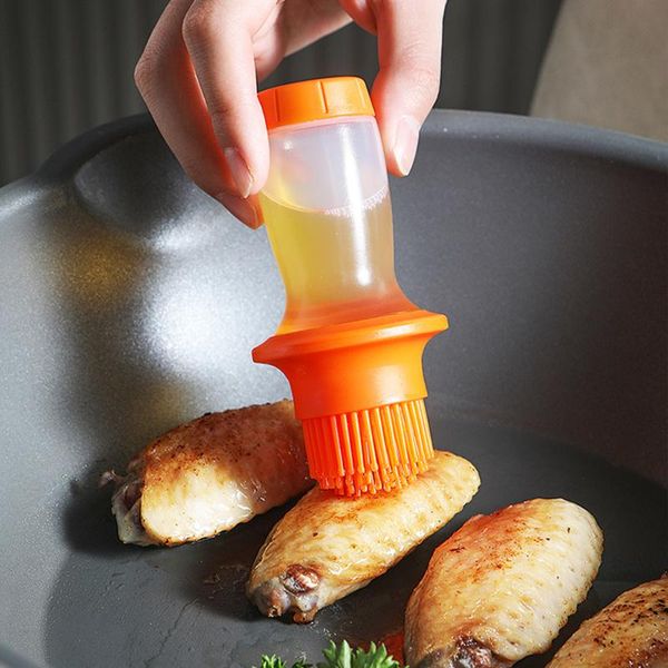 

tools & accessories 2021 silicone barbecue oil bottle with brush heat resistant cooking bake kitchen